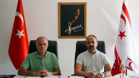 POLVAK logosu ve diş sağlığı bilgilendirme etkinliğinde görevli polis ve ailelerine yönelik stant