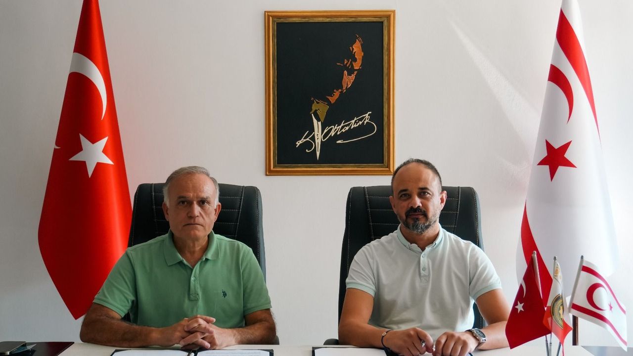 POLVAK logosu ve diş sağlığı bilgilendirme etkinliğinde görevli polis ve ailelerine yönelik stant