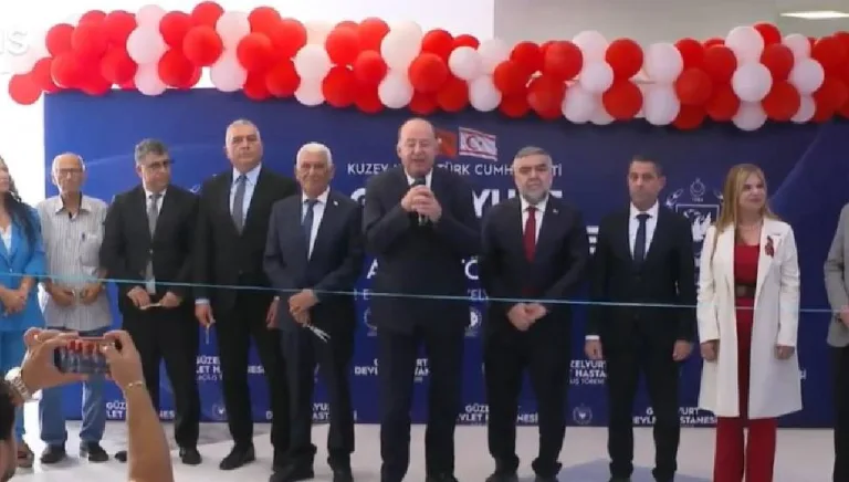 Girne ve Güzelyurt Devlet Hastanelerinin açılış törenine ilişkin fotoğraf
