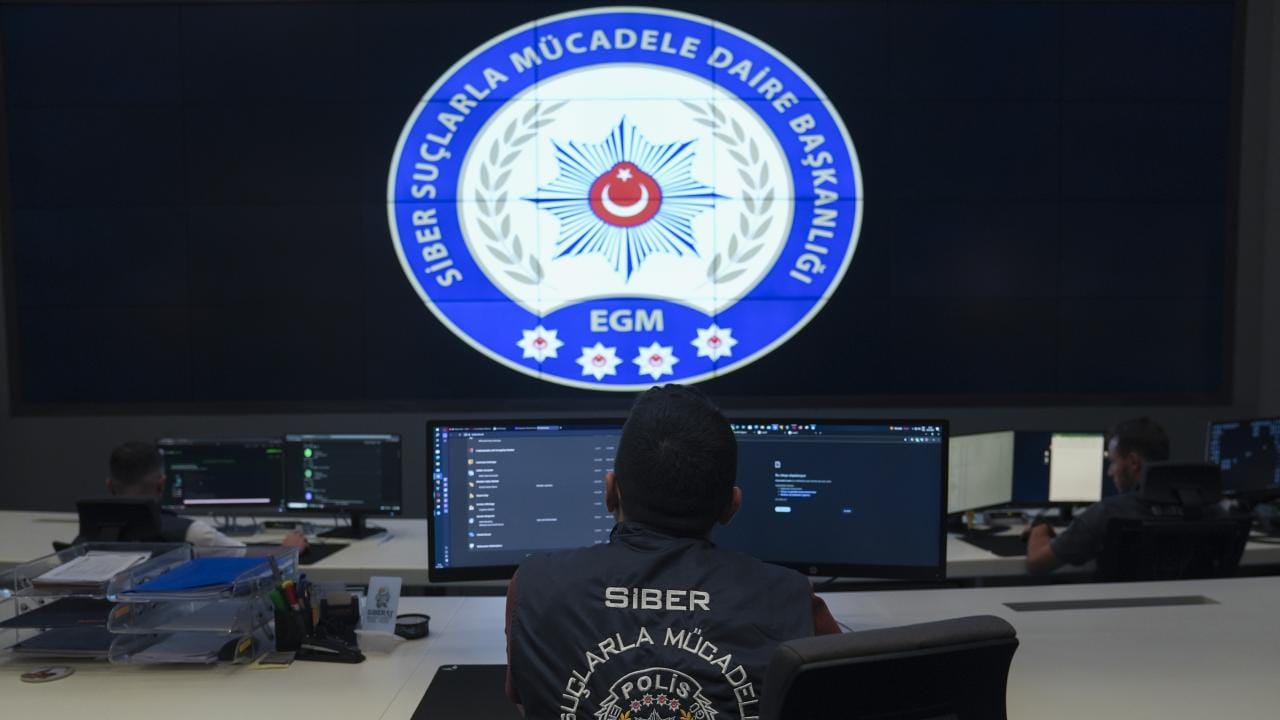 Devletin hızlı refleksi: Sahte e-İmza çetesi çökertildi