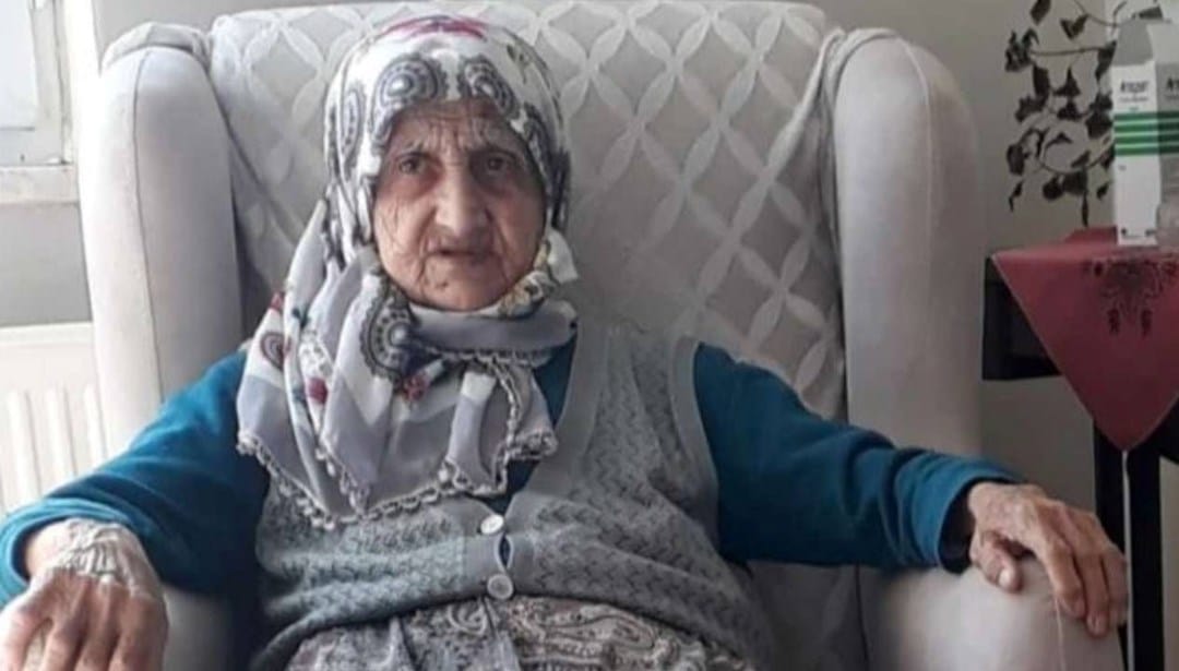 Otomobilin çarptığı yaşlı kadın hayatını kaybetti – Son Dakika Türkiye Haberleri