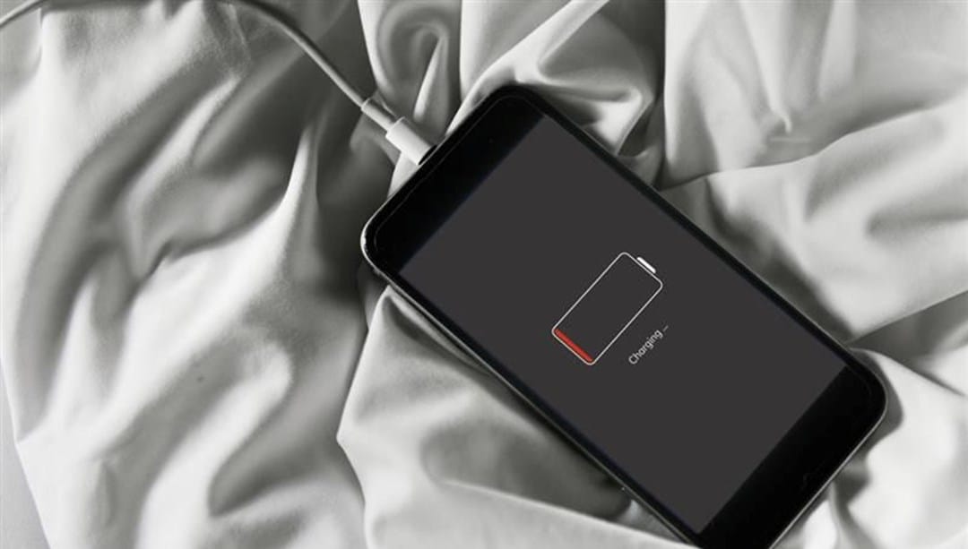 Telefonların şarj ihtiyacını kökten çözecek bataryanın seri üretimi başladı – Son Dakika Teknoloji Haberleri