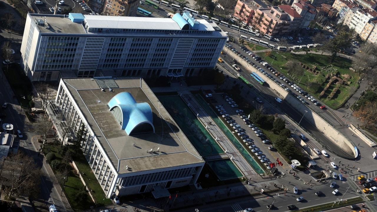 İBB’de yolsuzluk soruşturması: 6 gözaltı