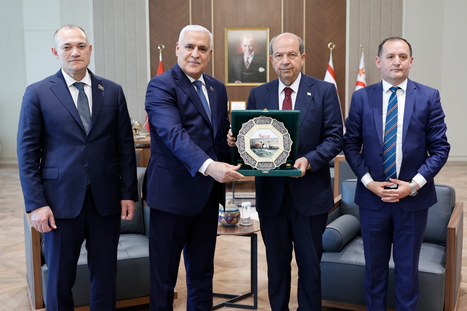 Cumhurbaşkanı Tatar, Azerbaycan Kıbrıs Dostluk Cemiyeti Başkanı ve beraberindeki heyeti kabul etti – BRTK