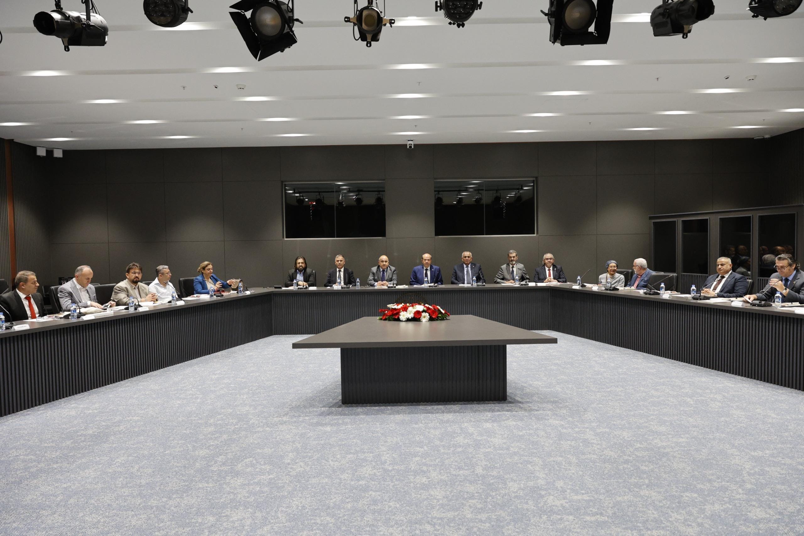 KKTC ve TC’den öykü yazarlarının buluştuğu “Tarih, Kültür ve Kahramanlık Öyküleştirme Çalıştayı” düzenlendi – BRTK