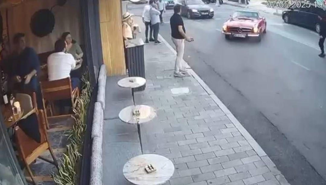 Teslim aldığı klasik araçla kaza yaptı – Son Dakika Türkiye Haberleri