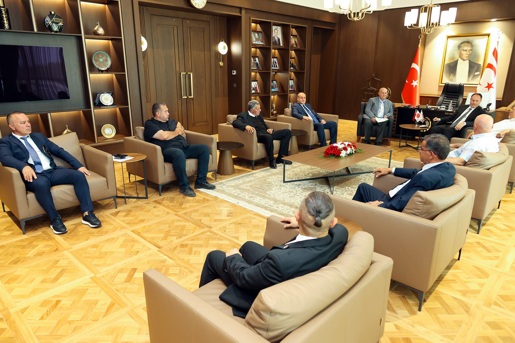 Öztürkler, Milli Mücadele Vakfı heyetini kabul etti – BRTK