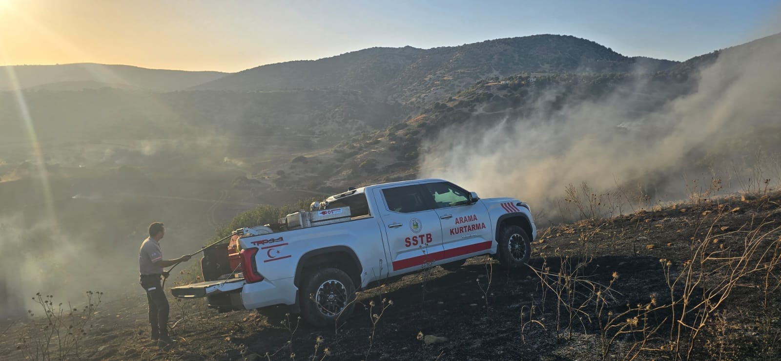 Avtepe-Kuruova köyleri arasında çıkan yangın kontrol altına alındı, Sivil Savunma ekipleri soğutma çalışması yapıyor – BRTK
