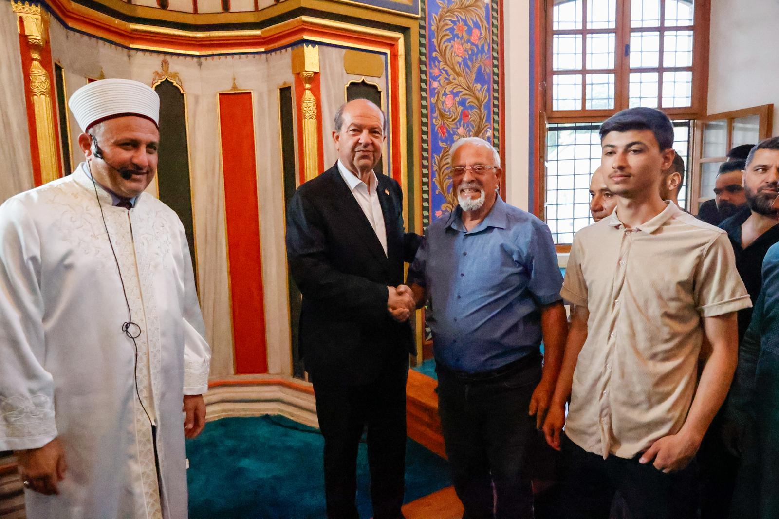 Cumhurbaşkanı Tatar bayram namazını Selimiye Camisi’nde kıldı – BRTK