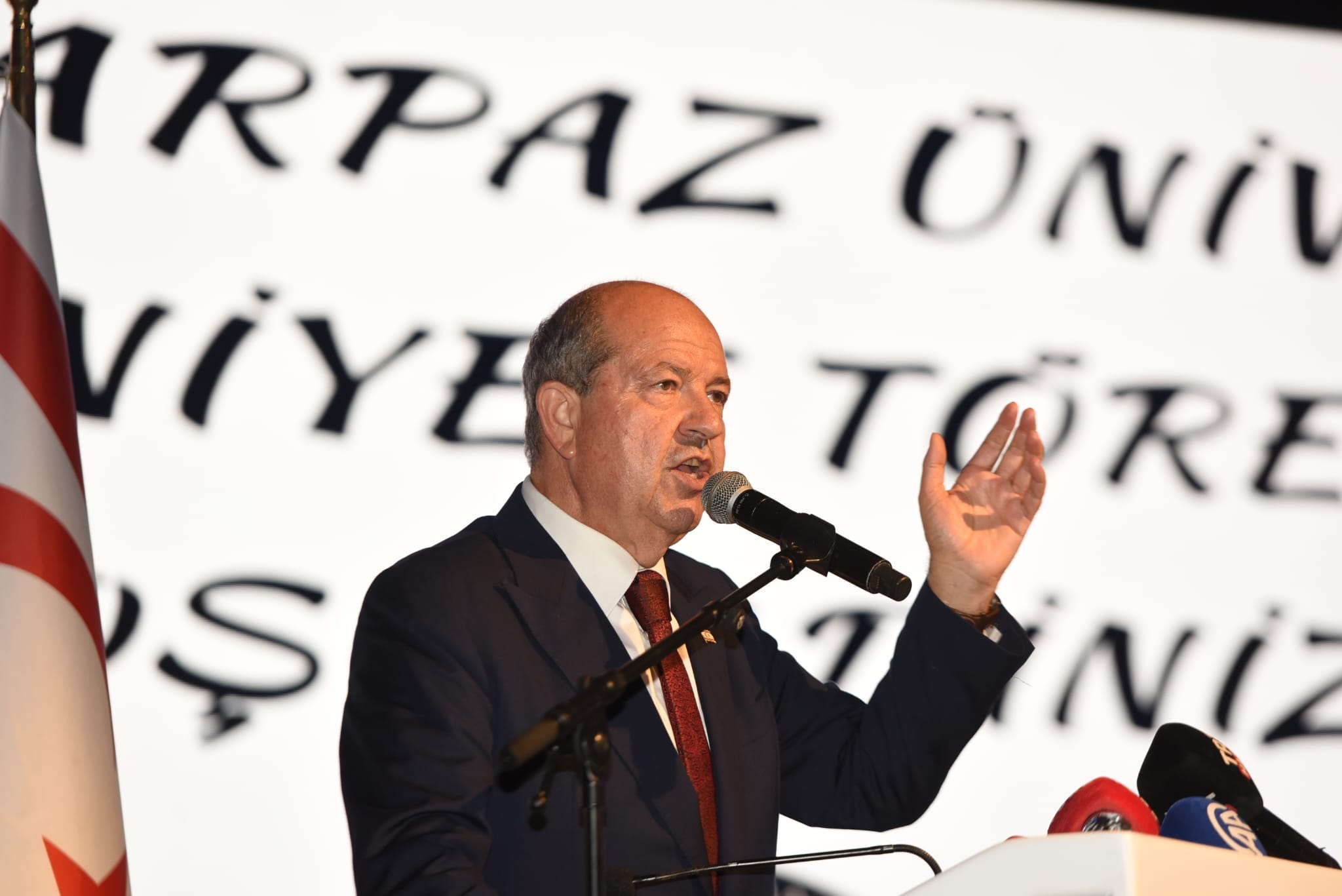 AKÜN mezuniyet töreninde konuşan Tatar, teknoloji çağında gençleri geleceğe hazırlamanın önemli olduğunu vurguladı – BRTK