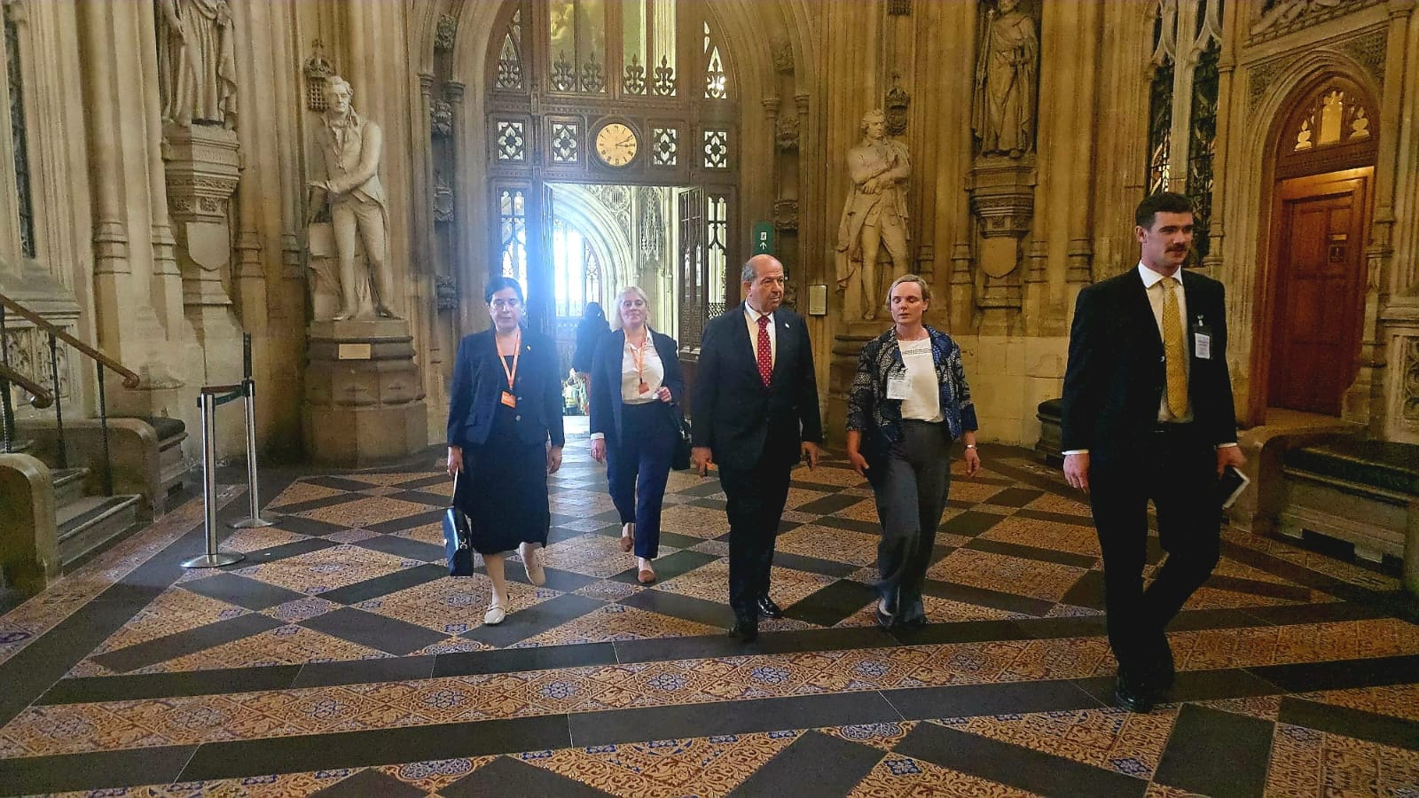 Cumhurbaşkanı Tatar, Londra’da Doughty ile görüştü – BRTK