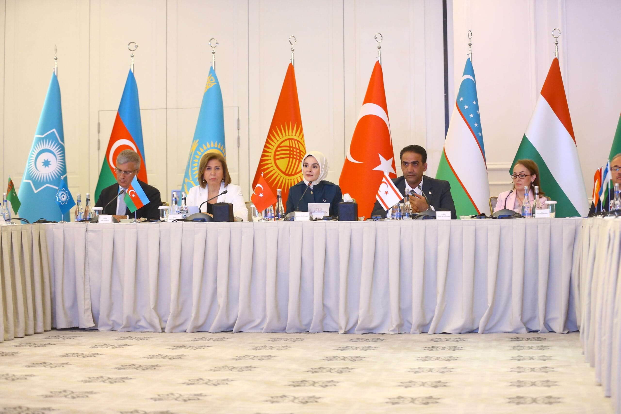 Bakü’de “TDT Ülkelerinde Aileyi Destekleyici Politikalar” etkinliği düzenlendi..Etkinliğe, KKTC’den de yetkililer katıldı – BRTK