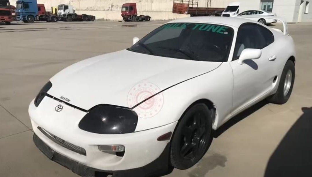 Türkiye’de tek olacak… Motoru ve şanzımanı yok, 30 milyon lira verdiler… İşte Toyota Supra’nın kısa hikayesi