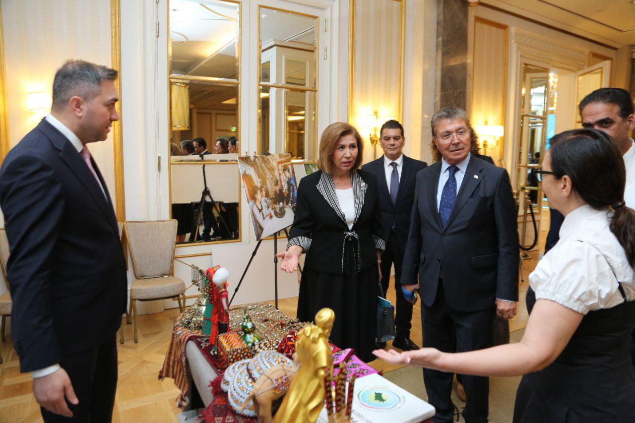 Başbakan Üstel Bakü’de “Genç Aile Forumu” kapsamında düzenlenen sergiyi ziyaret etti – BRTK