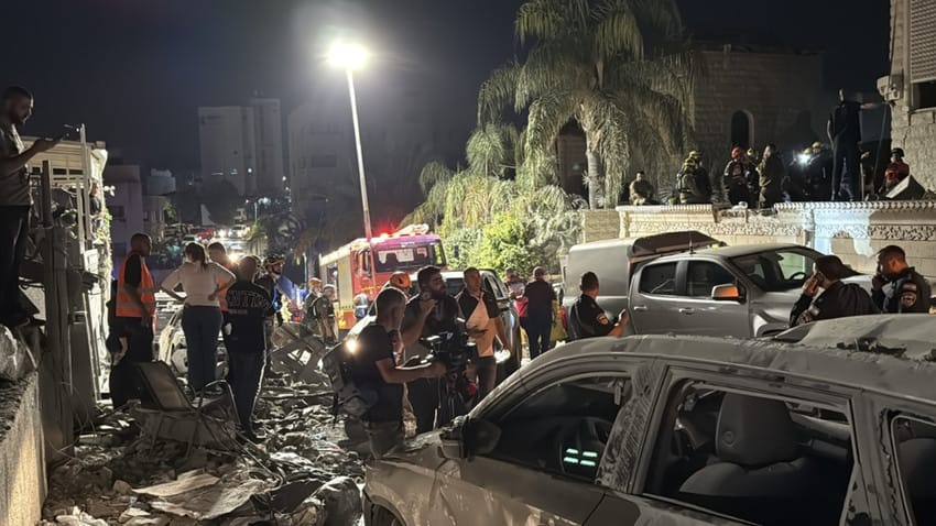 İran’ın füze saldırısında İsrail’in merkez bölgelerinde 3 kişi öldü – BRTK