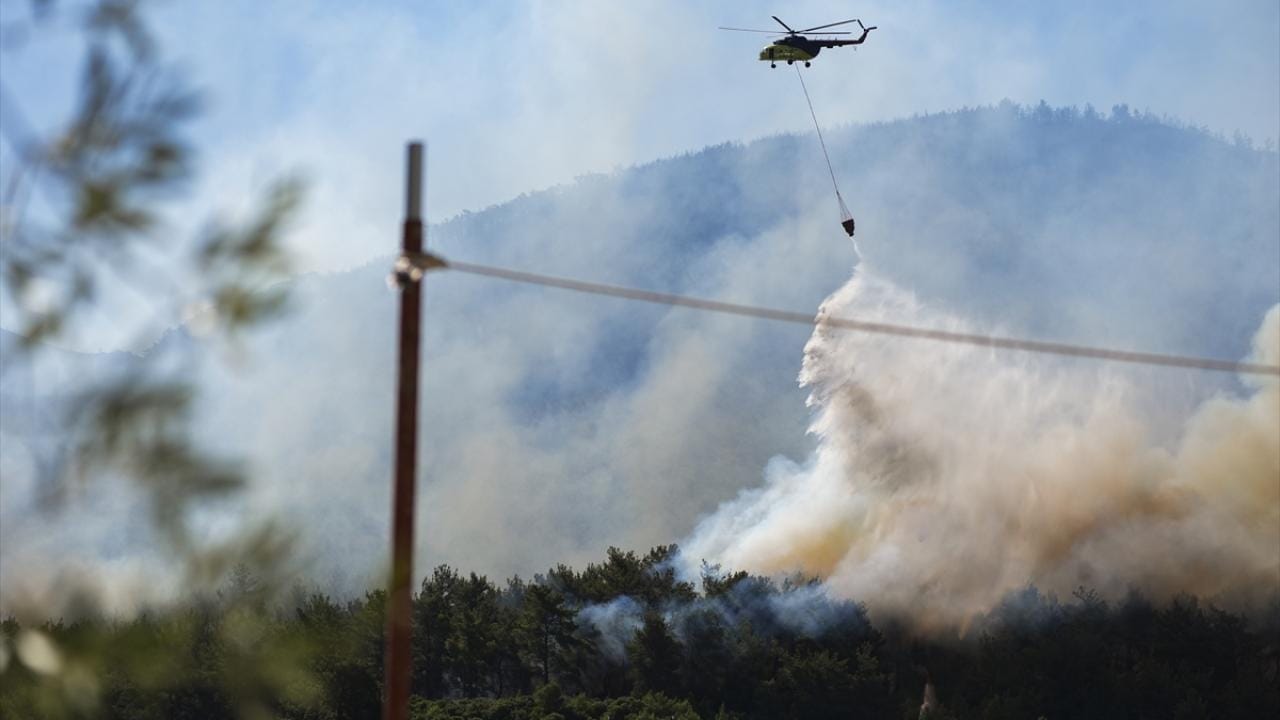 Yurdun dört bir yanında alevlerle mücadele sürüyor