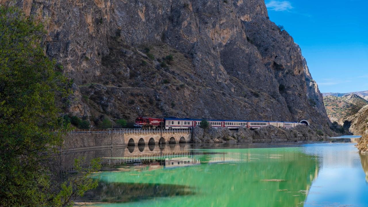 Turistik Karaelmas Ekspresi ilk seferine çıktı