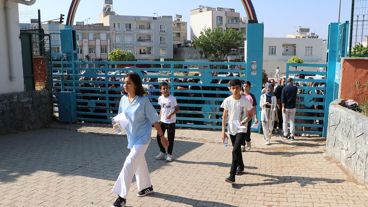 LGS merkezi sınavı başladı – Son Dakika Haberleri