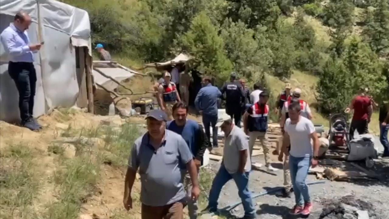 Erzurum Oltu’da taş ocağında göçük