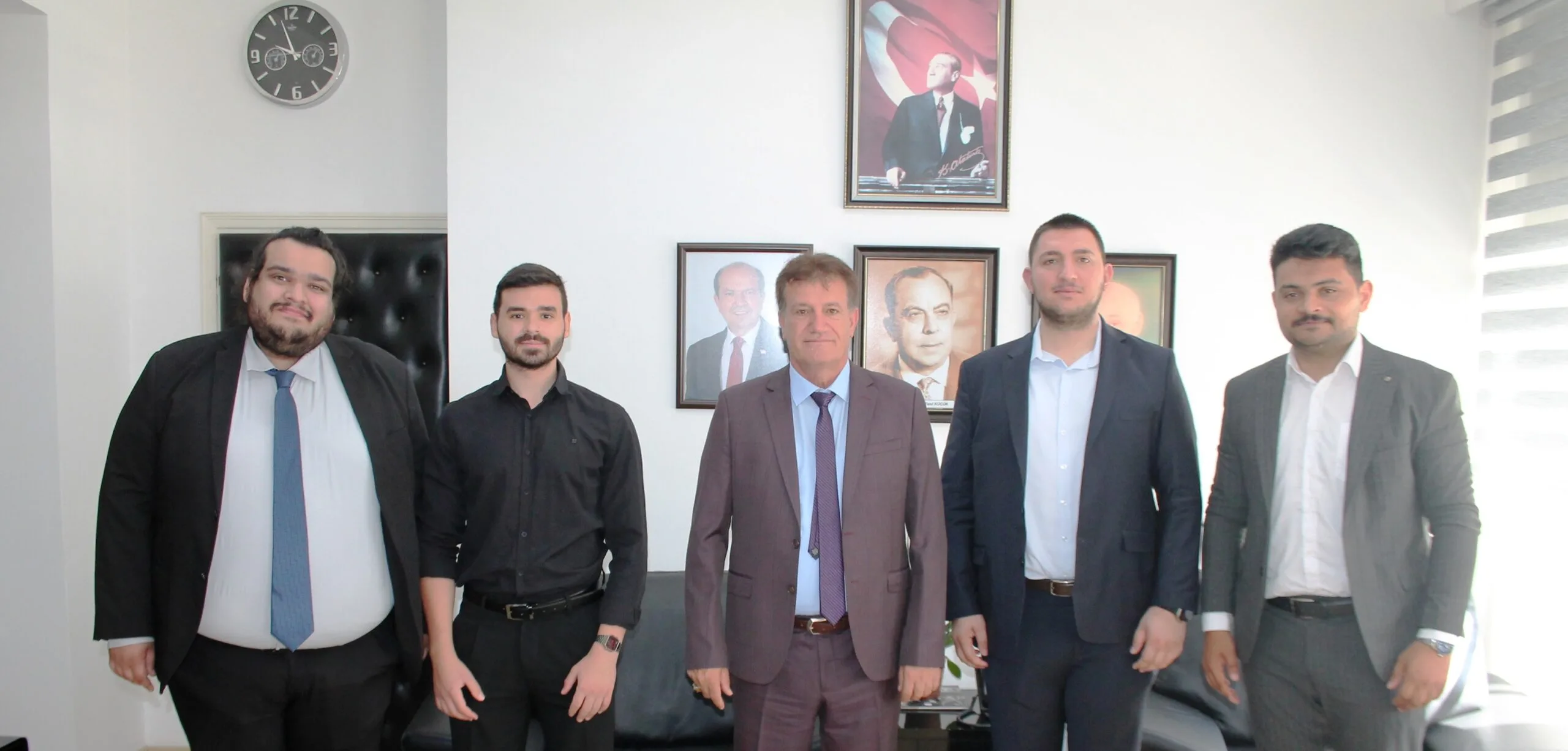 Bayındırlık ve Ulaştırma Bakanı Arıklı, Kıbrıs Türk Gençlik Konfederasyonu’nu kabul etti – BRTK