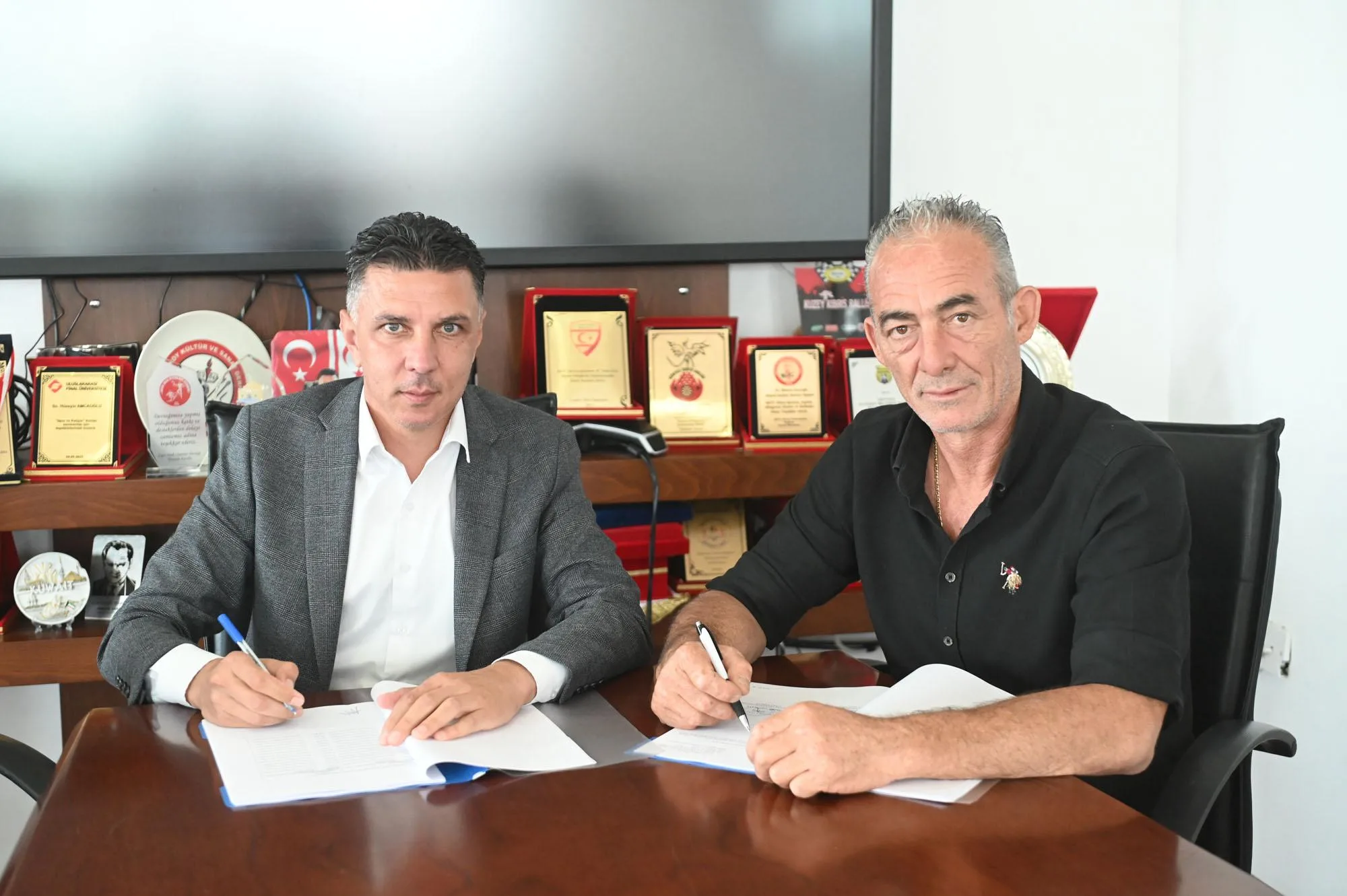 Gönyeli-Alayköy Belediyesi ile Belediye Emekçileri Sendikası arasında toplu iş sözleşmesi imzalandı..Amcaoğlu:Emeğe ve hizmete değer vermeye devam edeceğiz – BRTK