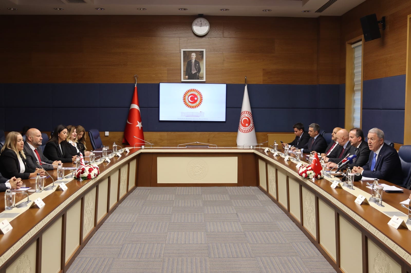 Meclis heyeti, TBMM Milli Savunma Komisyonu ile görüştü – BRTK