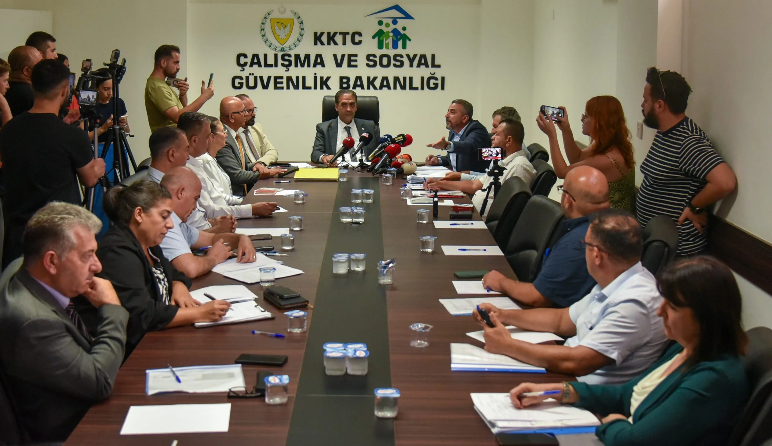 Asgari Ücret Saptama Komisyonu yeniden toplandı… Yeni asgari ücret pazartesi açıklanacak – BRTK