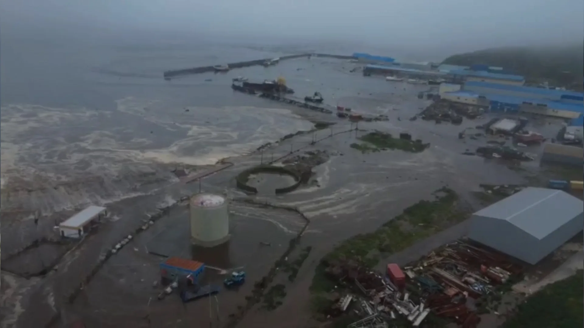 Tsunami dalgaları Hawaii’yi etkilemeye başladı… Rusya’da tsunami dalgalarının boyu beş metreyi buldu – BRTK