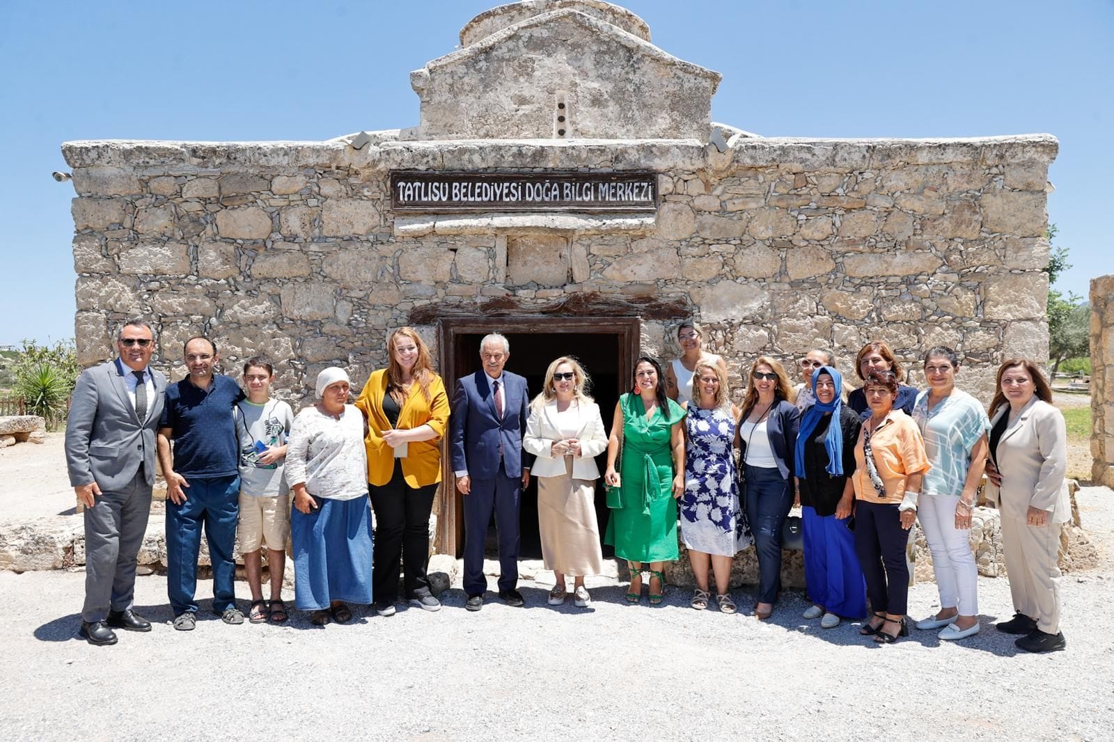 Sibel Tatar, Kuzey Kıbrıs Kadın Örgütleri Ağı’na bağlı dernekleri ziyaret etmeyi sürdürüyor – BRTK
