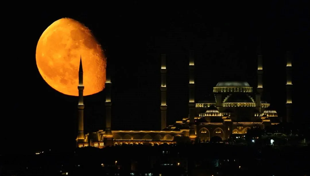Gözlerinize inanamayacaksınız: “Ay Yanılsaması” geceyi süsleyecek