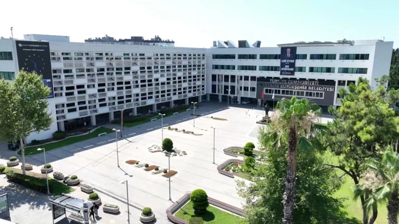 Antalya Büyükşehir Belediyesi’ne yönelik rüşvet operasyonu