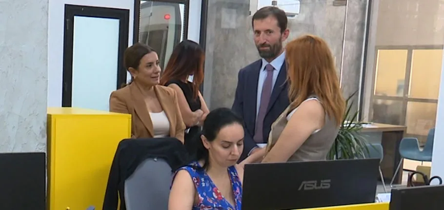 KEİ Ofisi Koordinatörü Erol Öz, BRTK Müdürü Özkurt’u ziyaret etti – BRTK