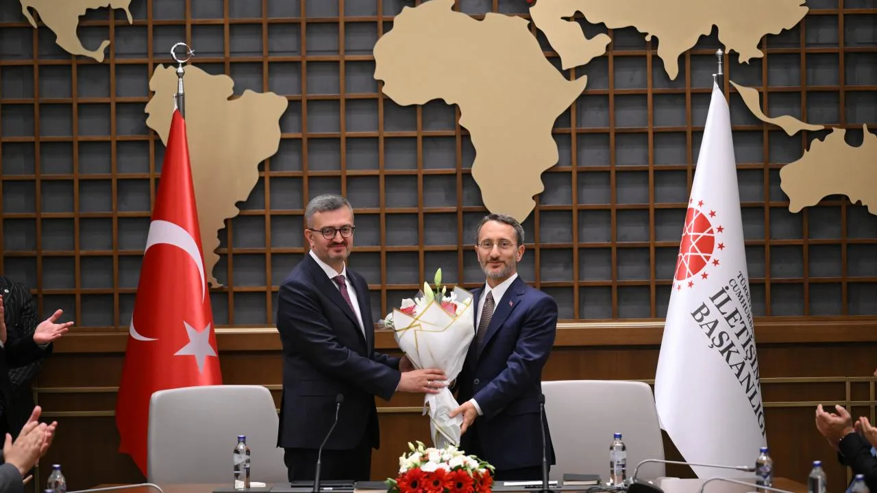 İletişim Başkanı Burhanettin Duran, görevi Fahrettin Altun’dan devraldı