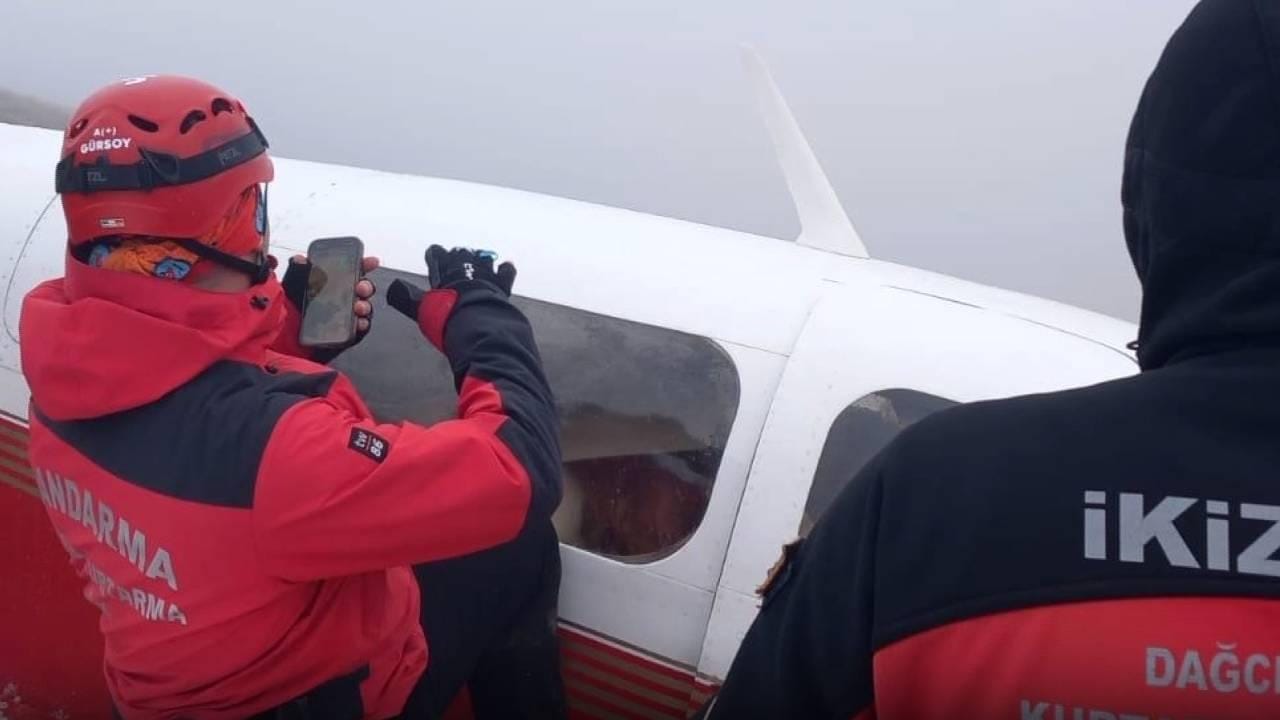 Erzurum-Rize arasında düşen uçaktaki yolcu sağ olarak kurtarıldı