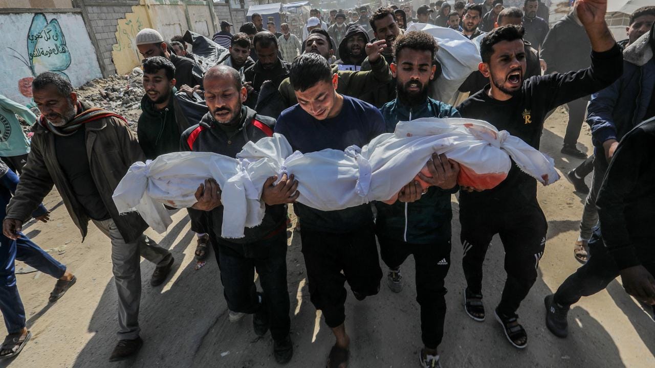 Soykırımcı İsrail’in Gazze’ye saldırılarında can kaybı 57 bin 338’e yükseldi