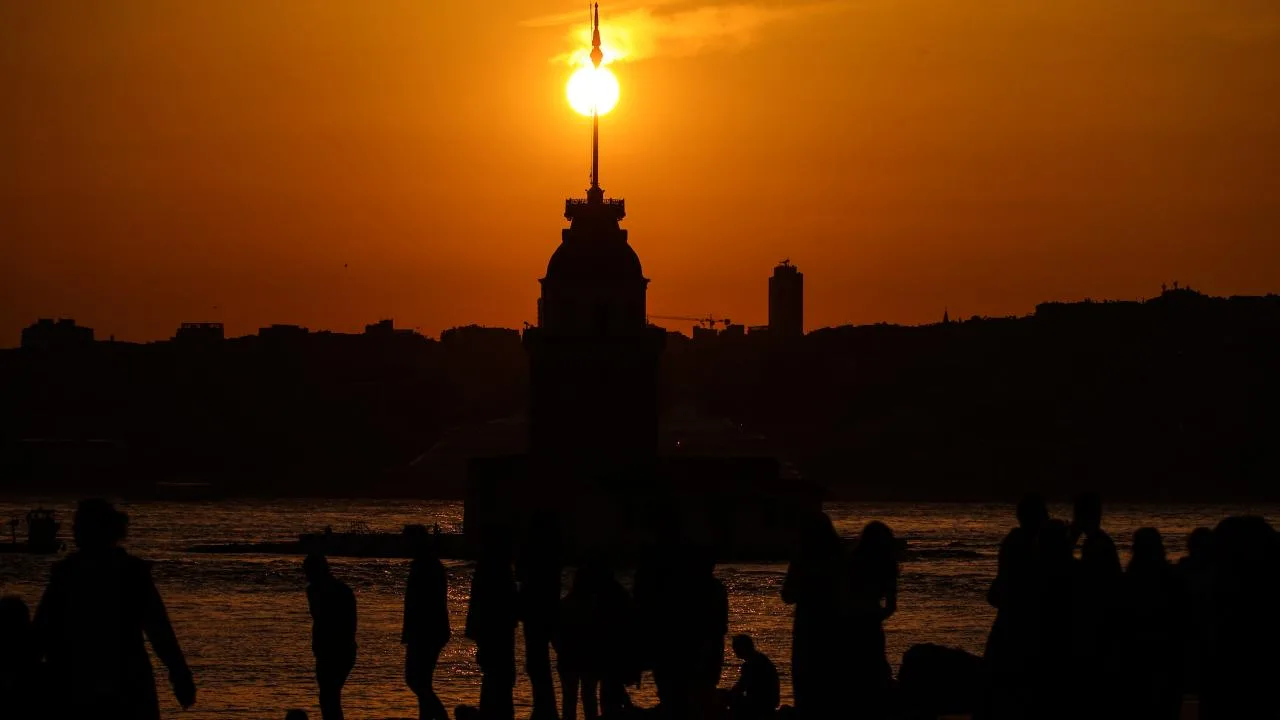 Türkiye’de ‘tropikal gece’ yaşanacak: Yeni sıcaklık rekoru kırılabilir