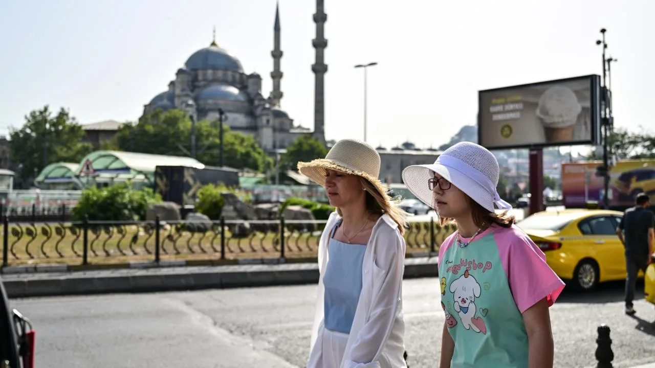 Sıcaklıklar 43 ilde 40 dereceyi aştı