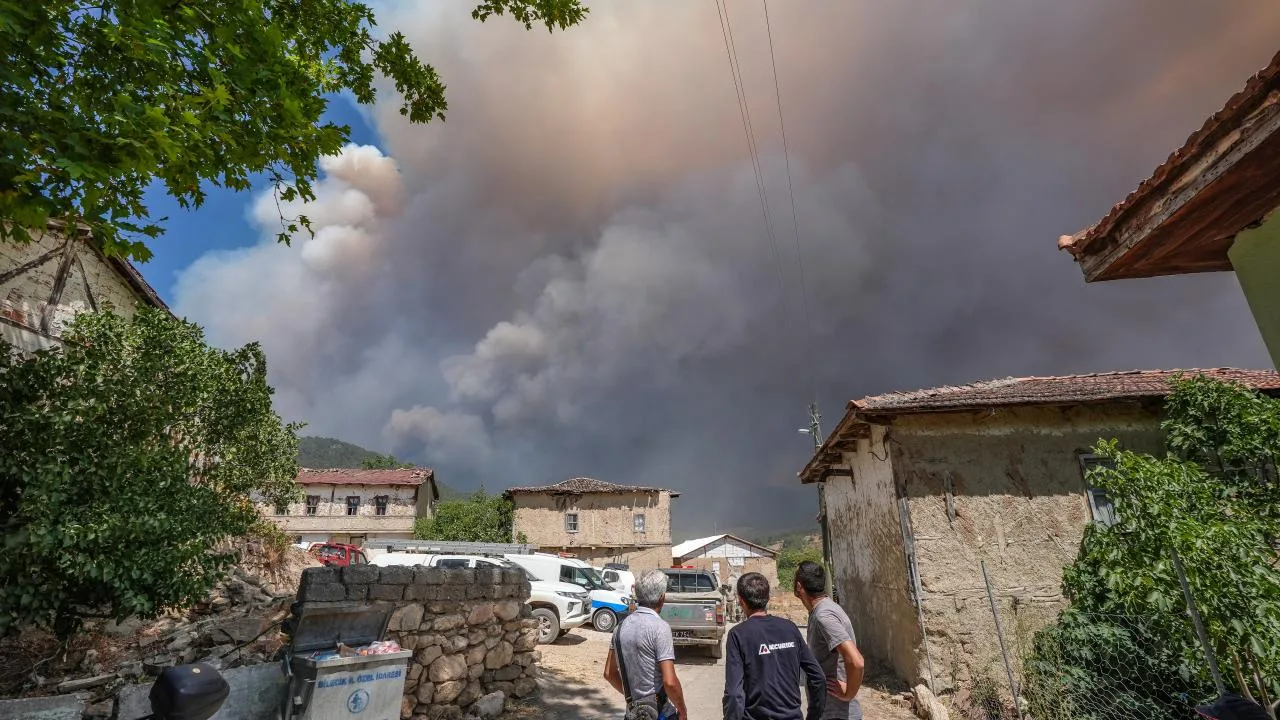 Sakarya’daki orman yangını Bilecik tarafına sıçradı