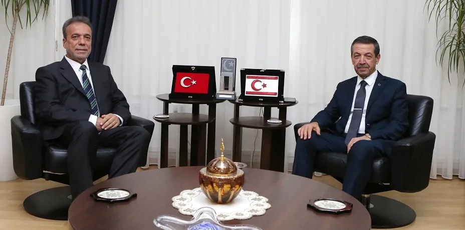 Dışişleri Bakanı Ertuğruloğlu, TÜRKPA Genel Sekreteri Mehmet Süreyya Er’i kabul etti – BRTK