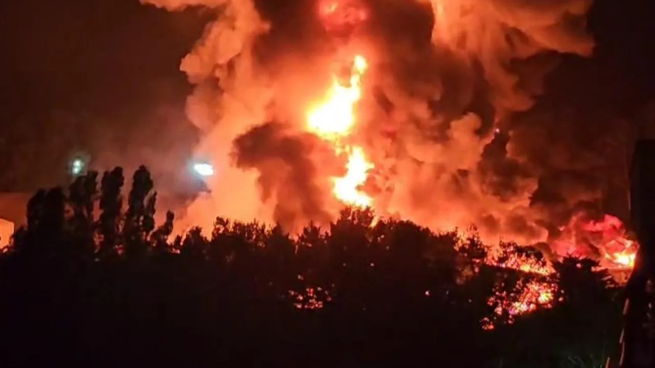 Çekmeköy'de fabrika yangını