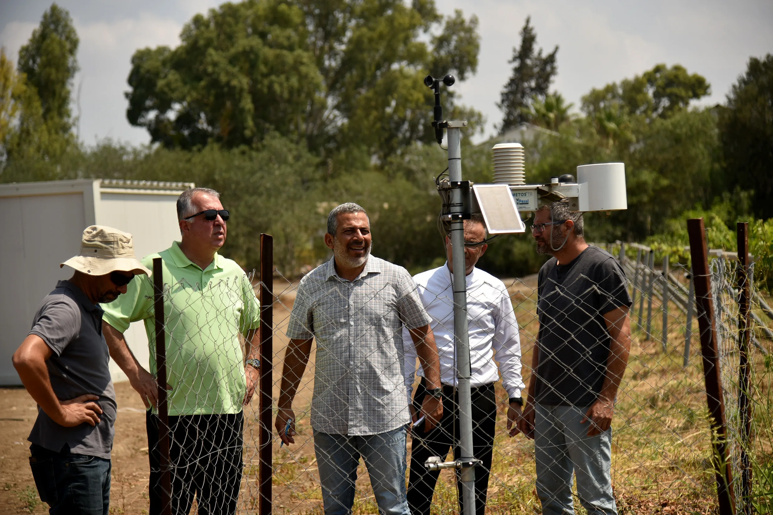 TEA yüzey altı damla sulama sisteminin avantajlarını ülke koşullarında görmek için deneme parseli kuruyor – BRTK