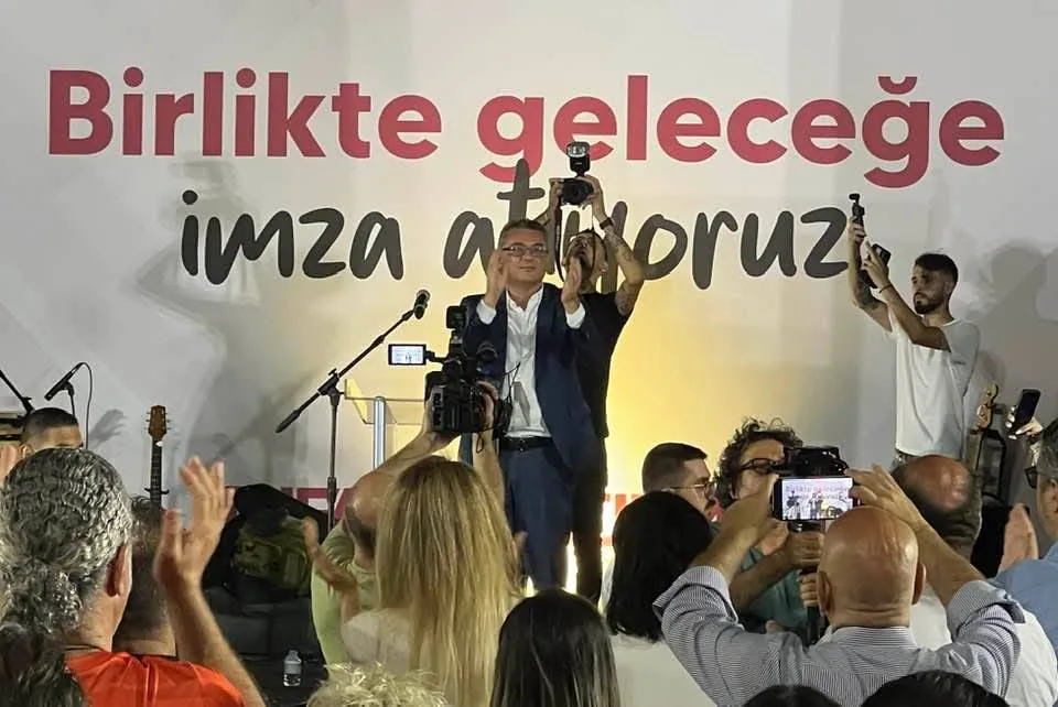 Cumhuriyetçi Türk Partisi, “Birlikte Geleceğe İmza Atıyoruz” sloganıyla Lefkoşa’da etkinlik düzenledi – BRTK