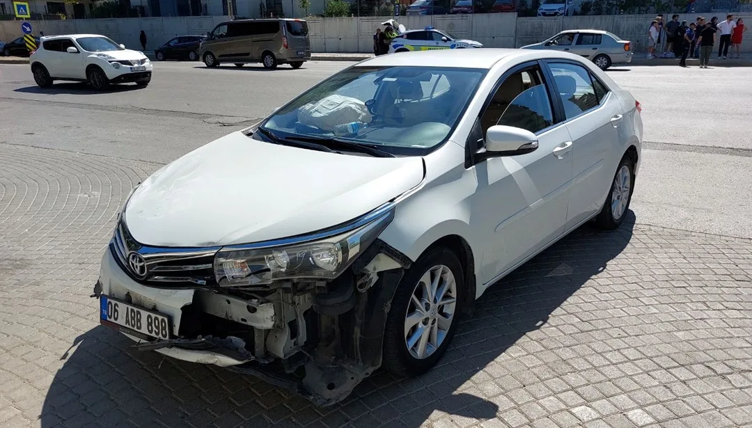 Samsun’da otomobil kamyonla çarpıştı : 3 yaralı – Son Dakika Türkiye Haberleri