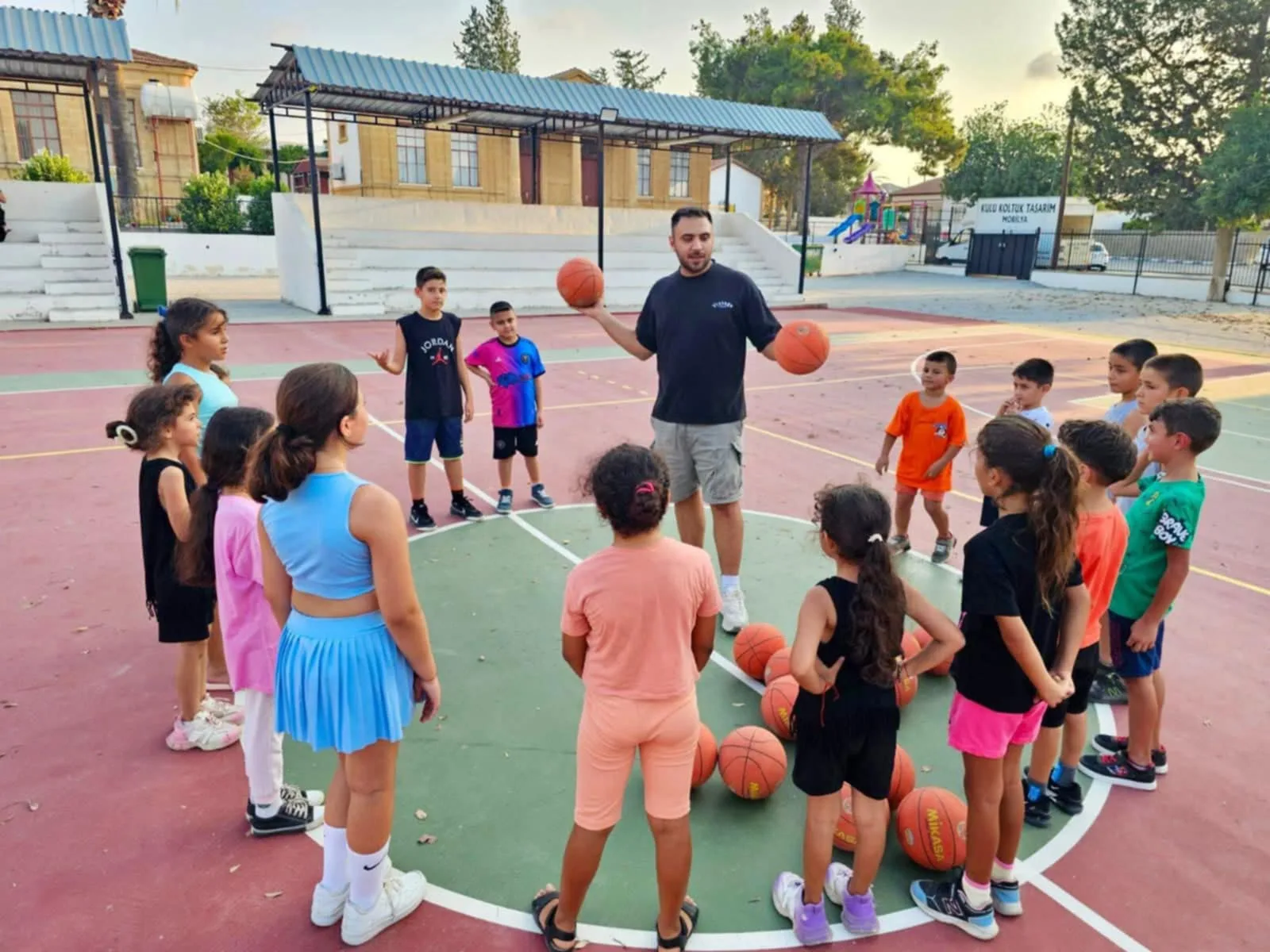 Gönyeli-Alayköy Belediyesi basketbol kursları devam ediyor – BRTK