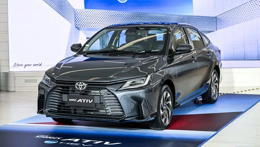 Toyota’dan yeni sedan… Fiyatı belli oldu