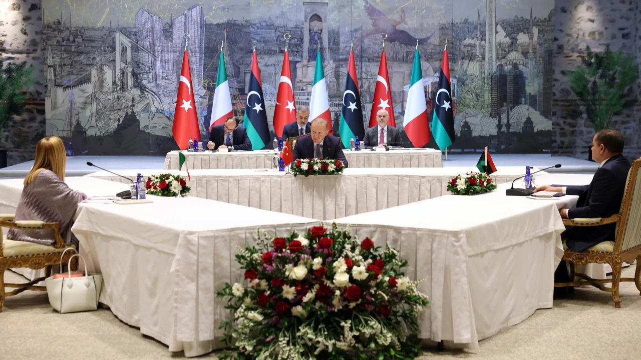 İstanbul'da TürkiyeİtalyaLibya zirvesi