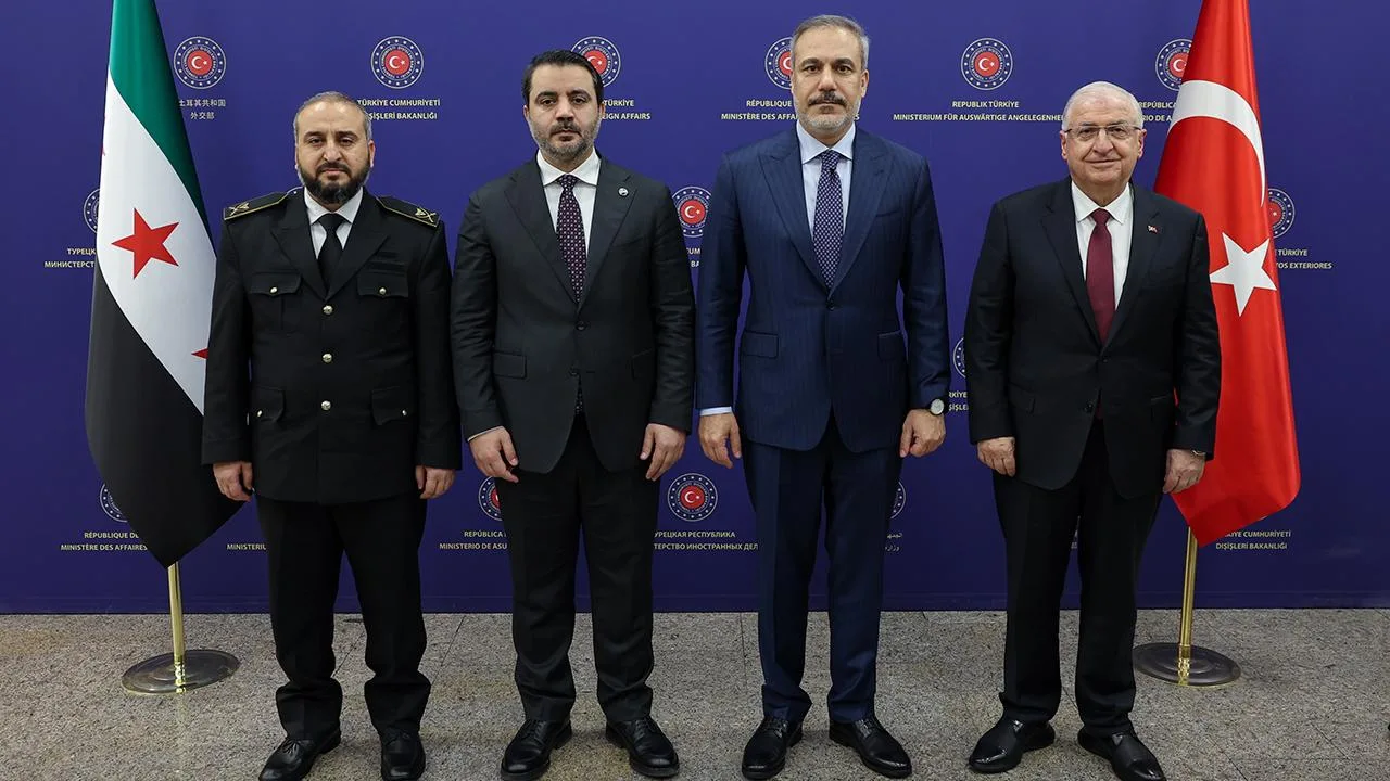 Suriyeli 2 bakan Türkiye’ye geliyor