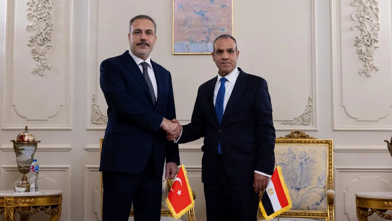 Bakan Fidan Mısırlı mevkidaşı ile görüştü