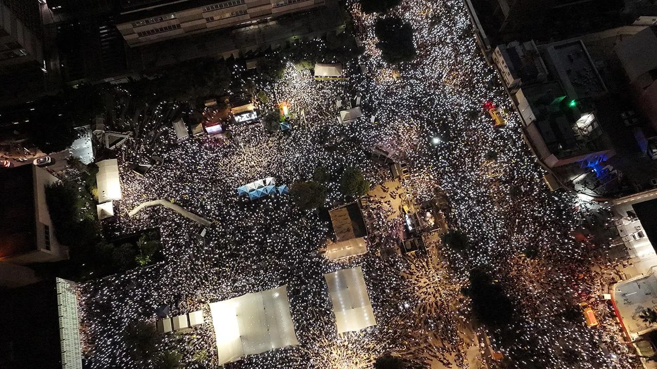 İsrail’de hükümet karşıtı grev ve protestolara 1 milyondan fazla kişi katıldı