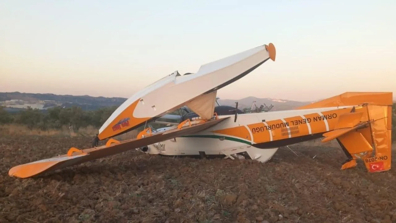 Muğla’da yangın söndürme uçağı tarlaya zorunlu iniş yaptı